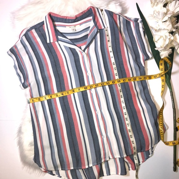 Capped Sleeve red white and blue top - Picture 7 of 7